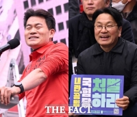  광주서 탄핵 반대하는 전한길...강기정, 같은 장소에서 탄핵 찬성 집회 [TF사진관]